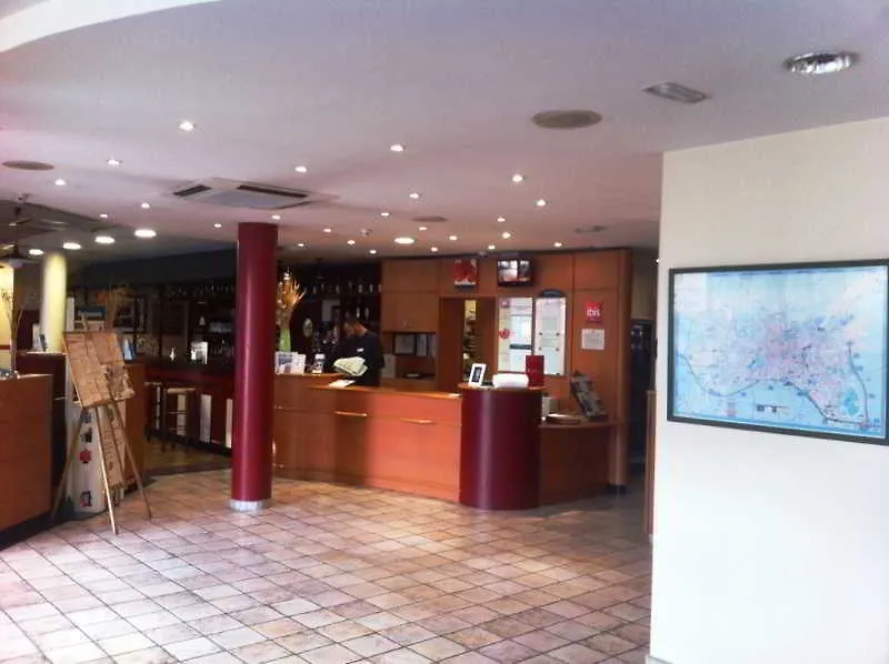 Ibis Granada Hotel