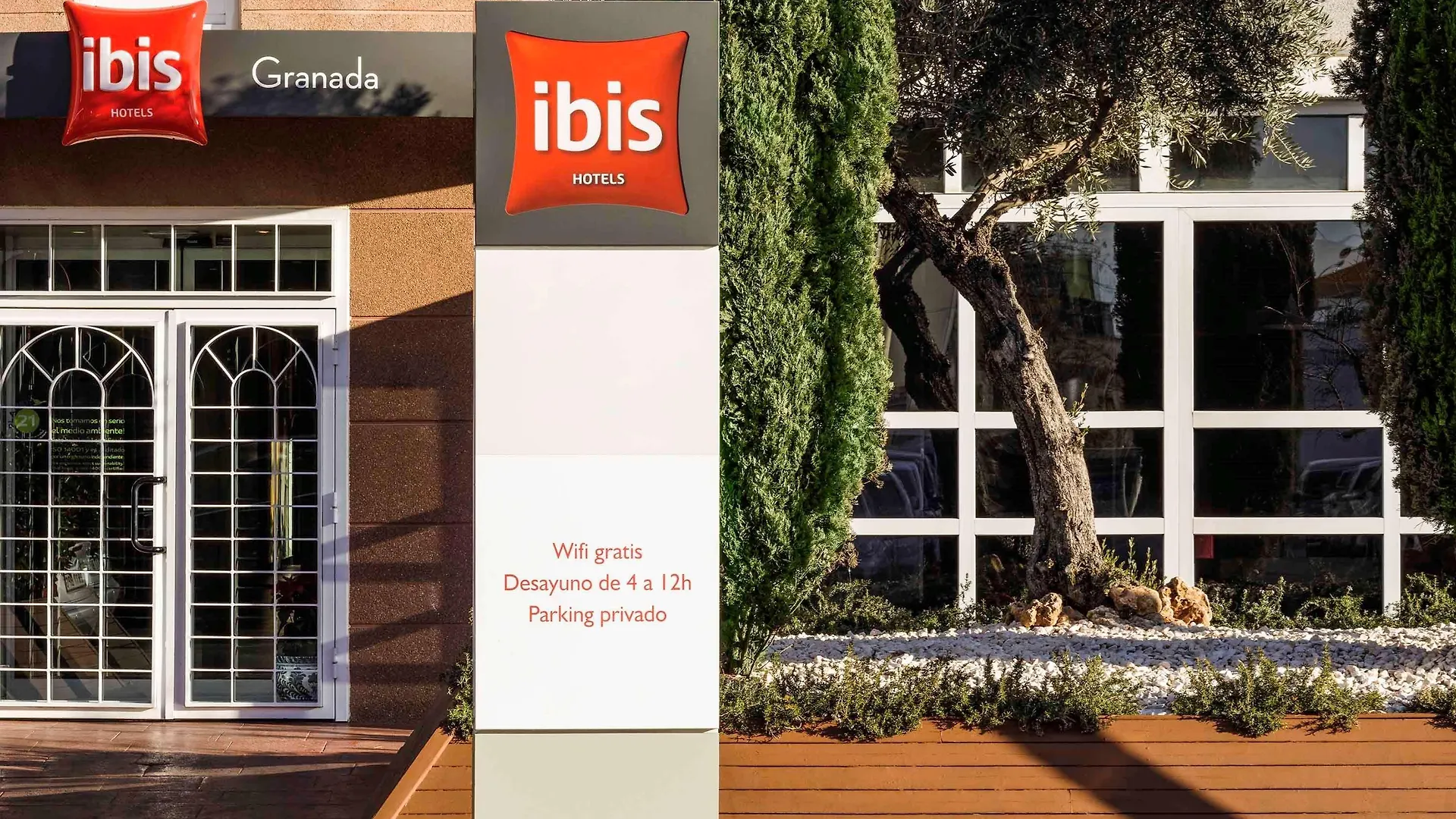 Ibis Granada Hotel
