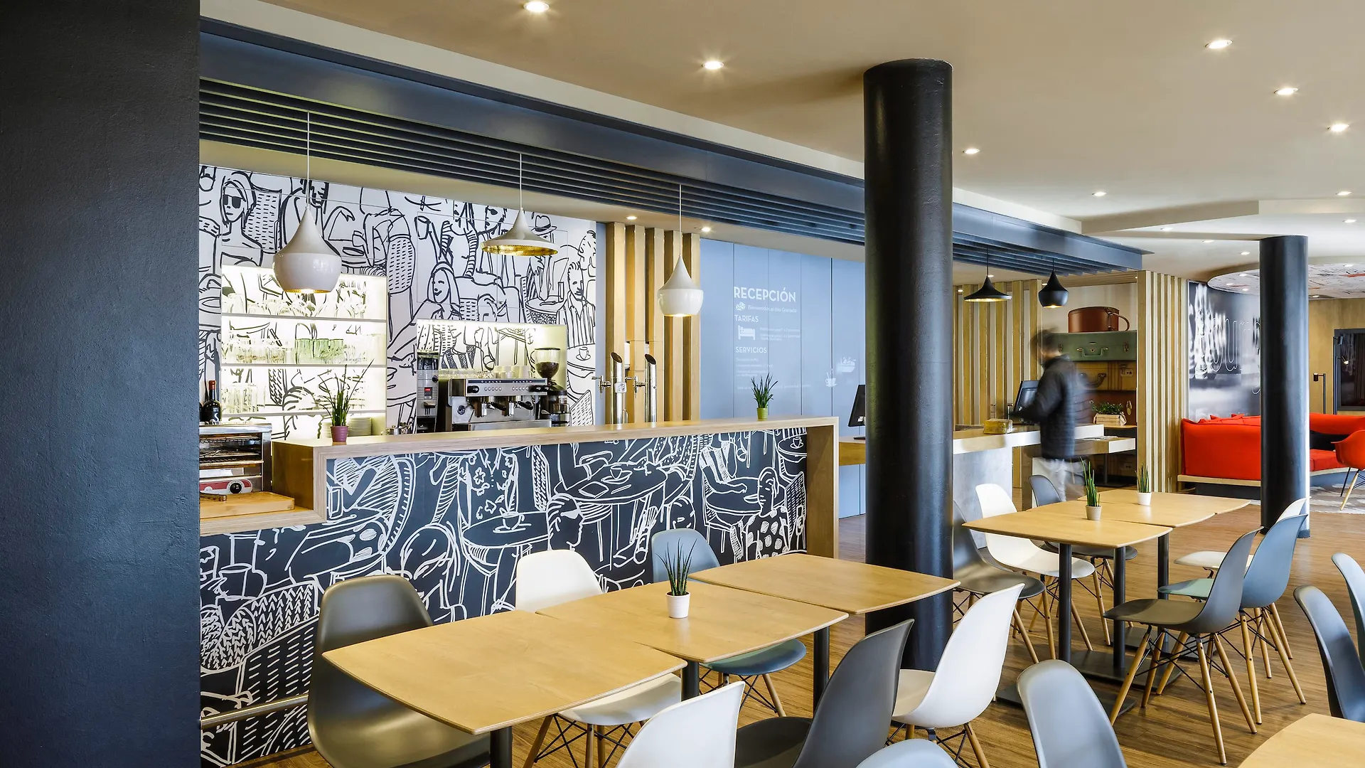 Ibis Granada Hotell